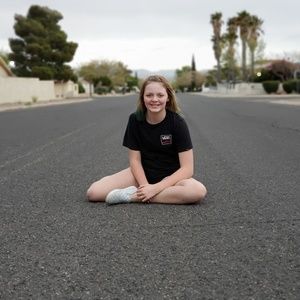 Meet your Posher, Cara